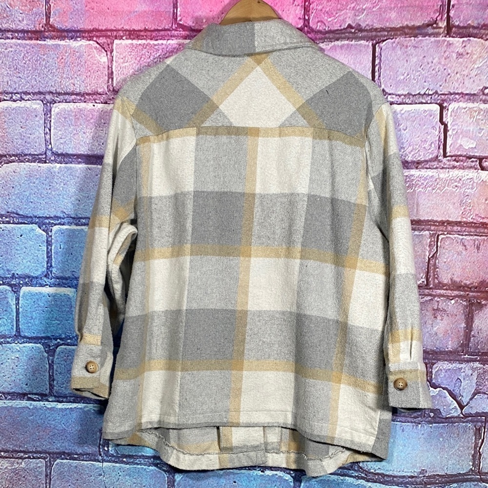 Emma’s Expressions Women’s Small Plaid Shacket Button Front Jacket - Picture 3 of 8